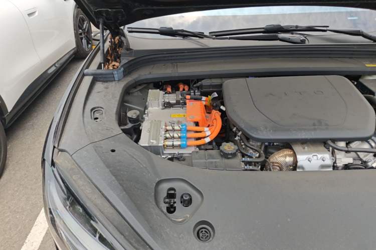 Used Hima AITO M9 2025 Extended-Range Ultra Version 52 kWh 6-Seater Engine Bay Right