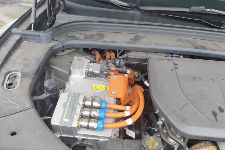 Used Hima AITO M9 2025 Extended-Range Max Version 52 kWh 6-Seater Edition Engine Bay Right