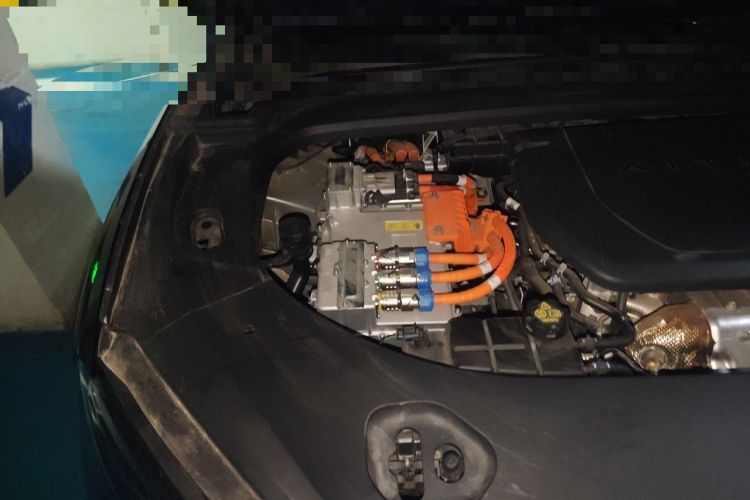 Used Hima AITO M9 2025 Extended-Range Max Version 52 kWh 6-Seater Edition Engine Bay Right