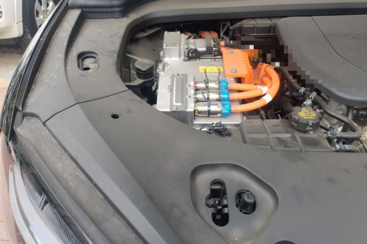 Used Hima AITO M9 2025 Extended-Range Ultra Version 52 kWh 6-Seater Engine Bay Right