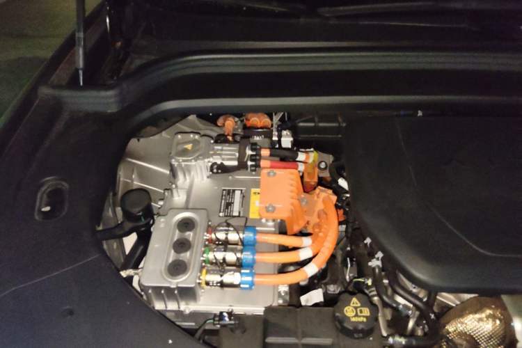 Used Hima AITO M9 2025 Extended-Range Ultra Version 52 kWh 6-Seater Engine Bay Right