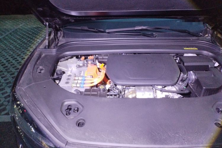Used Hima AITO M9 2025 Extended-Range Ultra Version 52 kWh 6-Seater Engine Bay Right