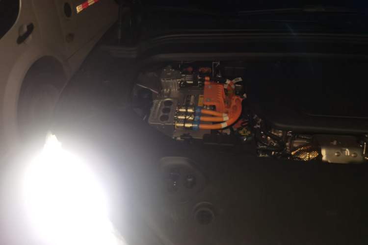 Used Hima AITO M9 2025 Extended-Range Ultra Version 52 kWh 6-Seater Engine Bay Right