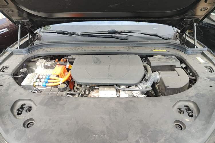 Used Hima AITO M9 2025 Extended-Range Ultra Version 52 kWh 6-Seater Engine Bay