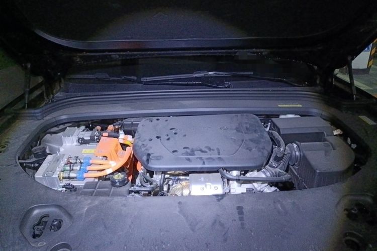 Used Hima AITO M9 2025 Extended-Range Ultra Version 52 kWh 6-Seater Engine Bay