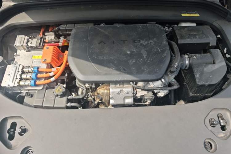 Used Hima AITO M9 2025 Extended-Range Ultra Version 52 kWh 6-Seater Engine Bay