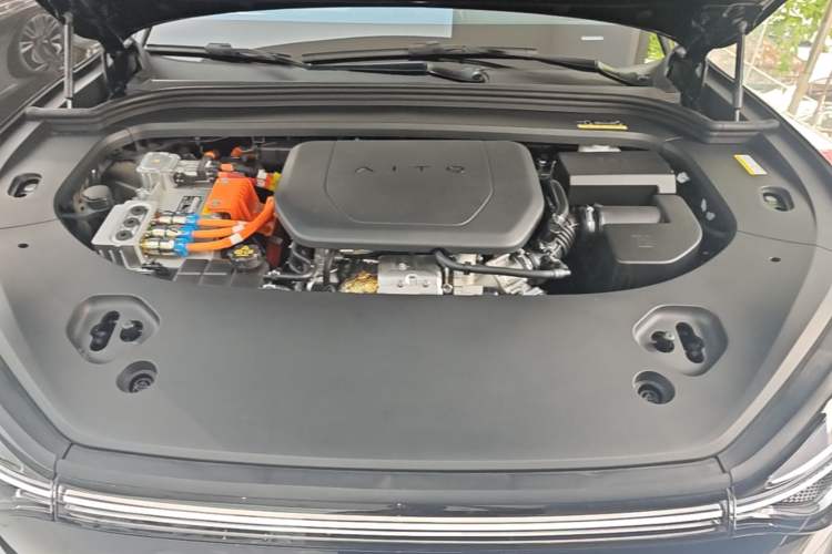 Used Hima AITO M9 2025 Extended-Range Ultra Version 52 kWh 6-Seater Engine Bay