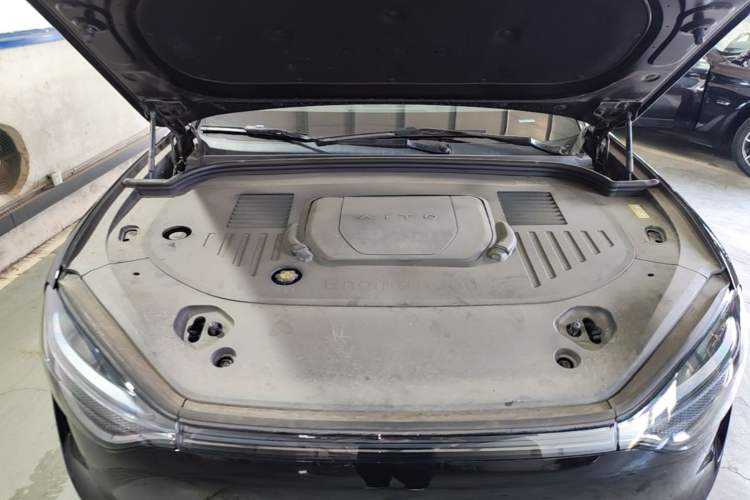 Used Hima AITO M9 2025 Extended-Range Ultra Version 52 kWh 5-Seater Edition Engine Bay