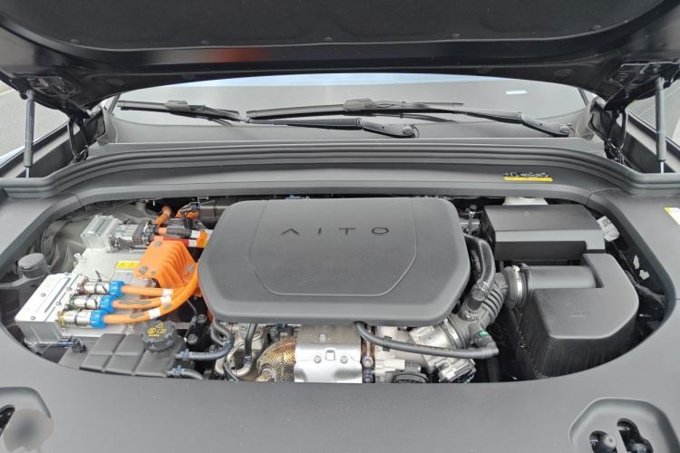 Used Hima AITO M9 2025 Extended-Range Ultra Version 52 kWh 6-Seater Engine Bay