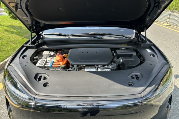 Used Hima AITO M9 2025 Extended-Range Ultra Version 52 kWh 6-Seater Engine Bay