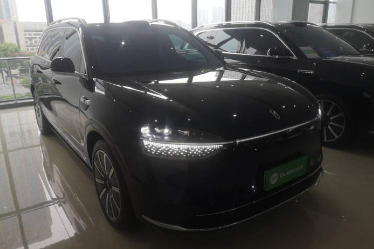 Used Hima AITO M9 2025 Extended-Range Ultra Version 52 kWh 5-Seater Edition Exterior 1