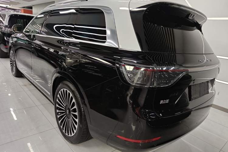 Used Hima AITO M9 2025 Extended-Range Ultra Version 52 kWh 6-Seater Exterior 2