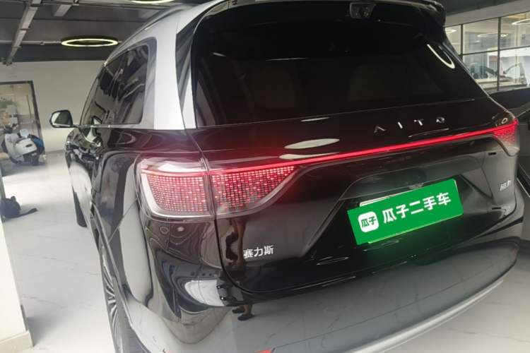Used Hima AITO M9 2025 Extended-Range Ultra Version 52 kWh 6-Seater Exterior 2