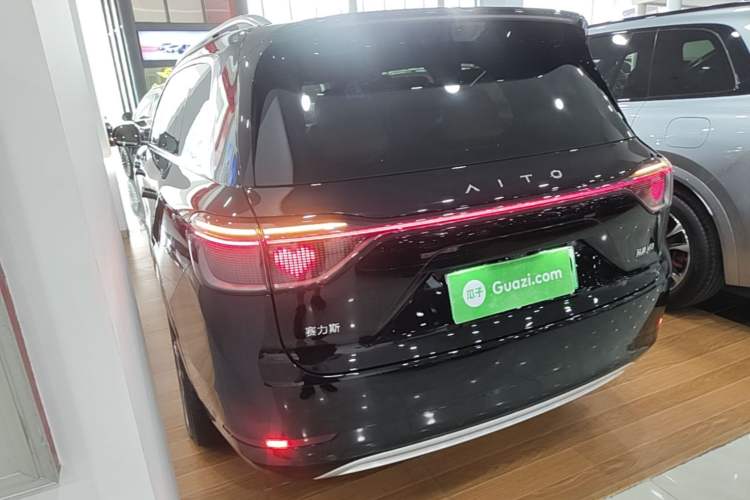 Used Hima AITO M9 2025 Extended-Range Ultra Version 52 kWh 6-Seater Exterior 2
