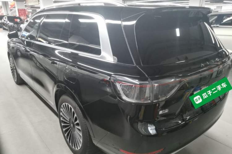 Used Hima AITO M9 2025 Extended-Range Ultra Version 52 kWh 5-Seater Edition Exterior 2