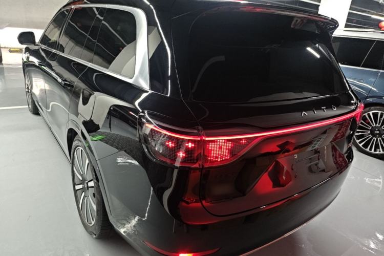Used Hima AITO M9 2025 Extended-Range Max Version 52 kWh 6-Seater Edition Exterior 2