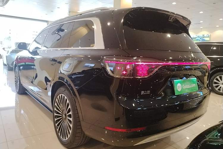 Used Hima AITO M9 2025 Extended-Range Ultra Version 52 kWh 6-Seater Exterior 2
