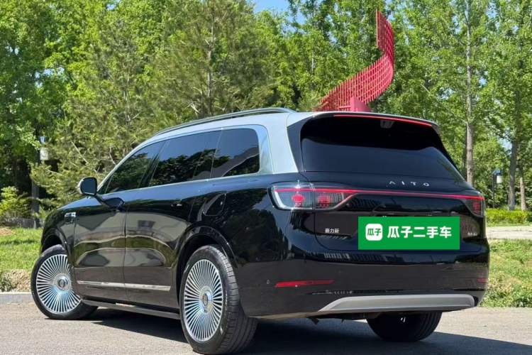 Used Hima AITO M9 2025 Extended-Range Ultra Version 52 kWh 6-Seater Exterior 2
