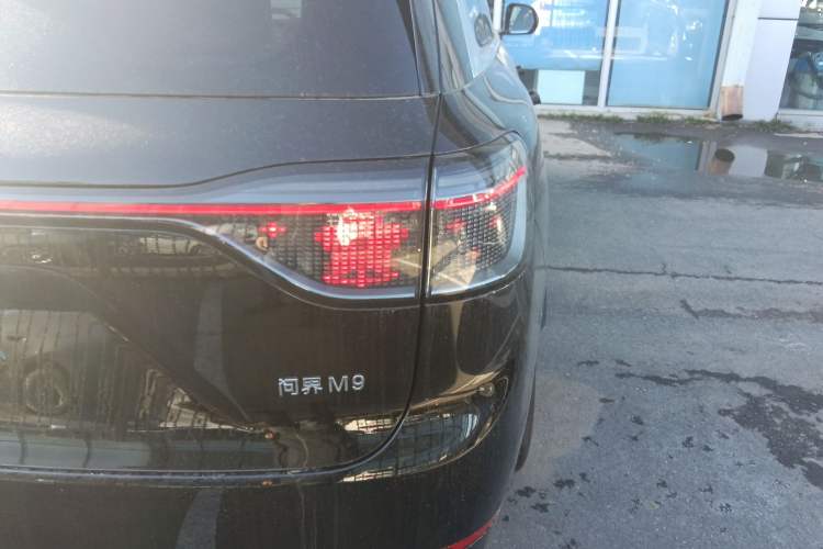 Used Hima AITO M9 2025 Extended-Range Ultra Version 52 kWh 6-Seater Exterior 3