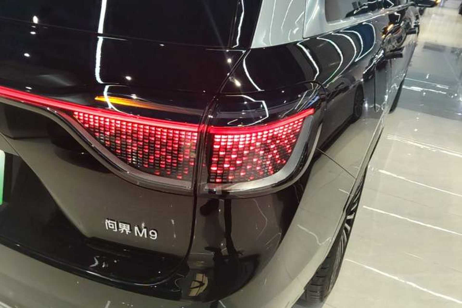 Used Hima AITO M9 2025 Extended-Range Ultra Version 52 kWh 6-Seater Exterior 3