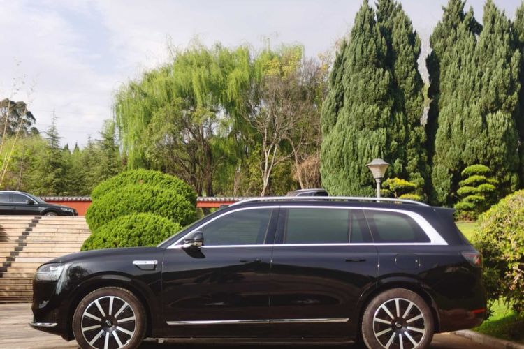 Used Hima AITO M9 2025 Extended-Range Ultra Version 52 kWh 5-Seater Edition Exterior 3
