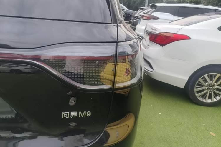 Used Hima AITO M9 2025 Extended-Range Max Version 52 kWh 6-Seater Edition Exterior 3