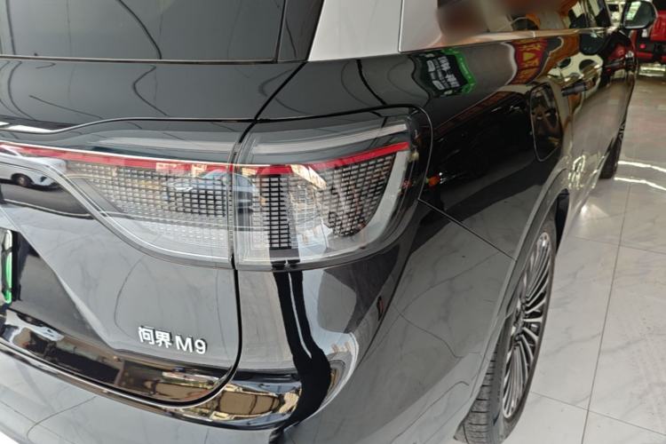 Used Hima AITO M9 2025 Extended-Range Ultra Version 52 kWh 6-Seater Exterior 3