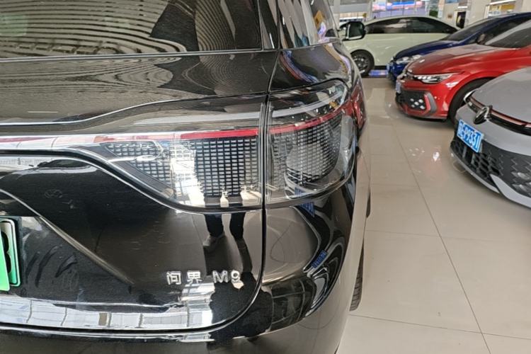 Used Hima AITO M9 2025 Extended-Range Ultra Version 52 kWh 5-Seater Edition Exterior 3
