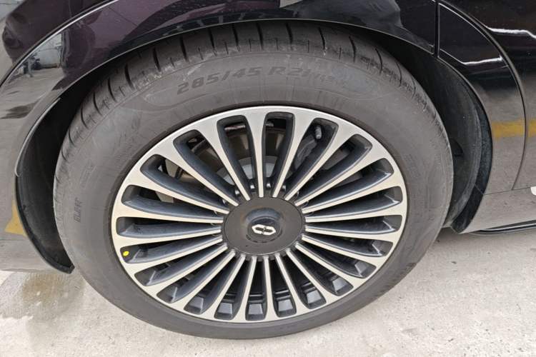 Used Hima AITO M9 2025 Extended-Range Ultra Version 52 kWh 6-Seater Exterior 3
