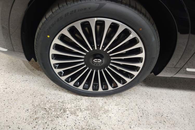 Used Hima AITO M9 2025 Extended-Range Ultra Version 52 kWh 6-Seater Exterior 4