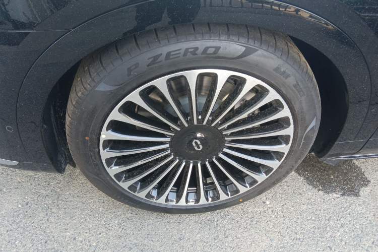 Used Hima AITO M9 2025 Extended-Range Ultra Version 52 kWh 6-Seater Exterior 4