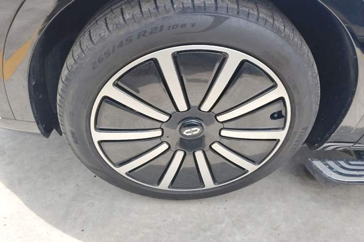 Used Hima AITO M9 2025 Extended-Range Ultra Version 52 kWh 6-Seater Exterior 4