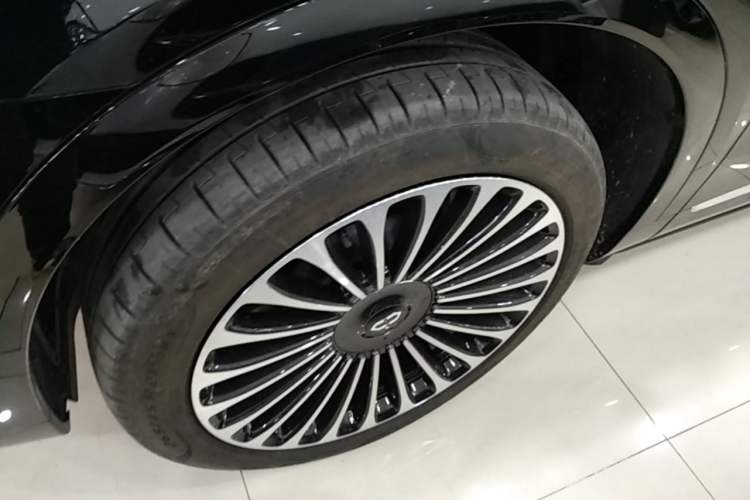 Used Hima AITO M9 2025 Extended-Range Ultra Version 52 kWh 6-Seater Exterior 4