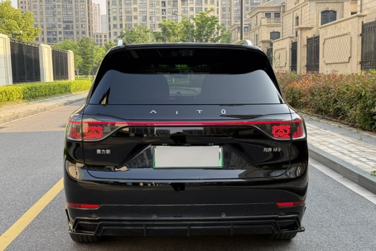 Used Hima AITO M9 2025 Extended-Range Ultra Version 52 kWh 6-Seater Exterior 4