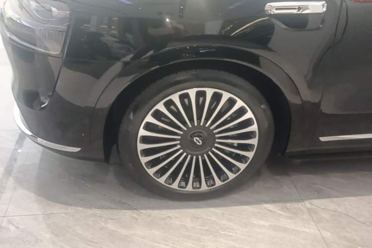 Used Hima AITO M9 2025 Extended-Range Ultra Version 52 kWh 6-Seater Exterior 4