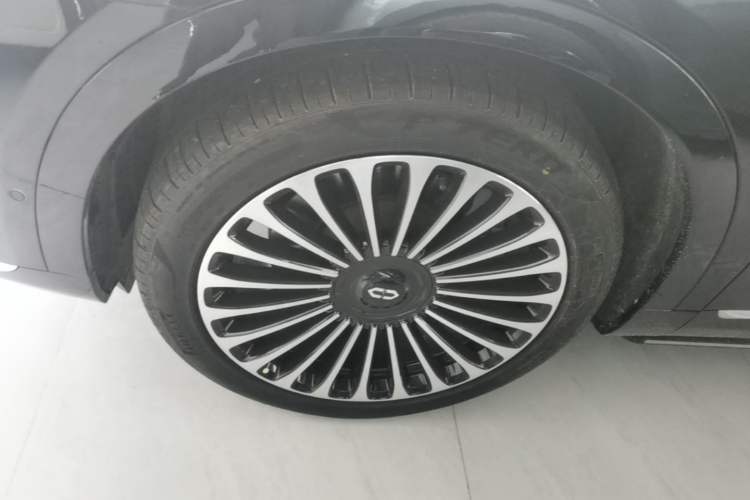 Used Hima AITO M9 2025 Extended-Range Ultra Version 52 kWh 6-Seater Exterior 4