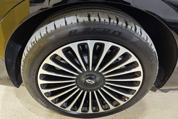 Used Hima AITO M9 2025 Extended-Range Ultra Version 52 kWh 6-Seater Exterior 4