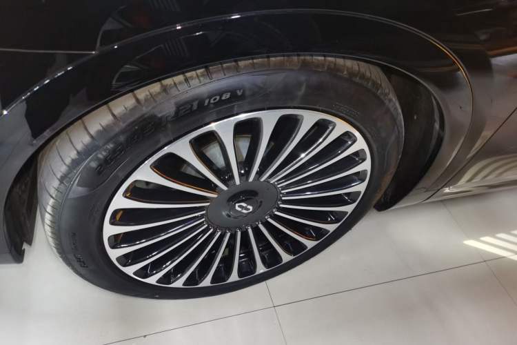 Used Hima AITO M9 2025 Extended-Range Ultra Version 52 kWh 5-Seater Edition Exterior 4