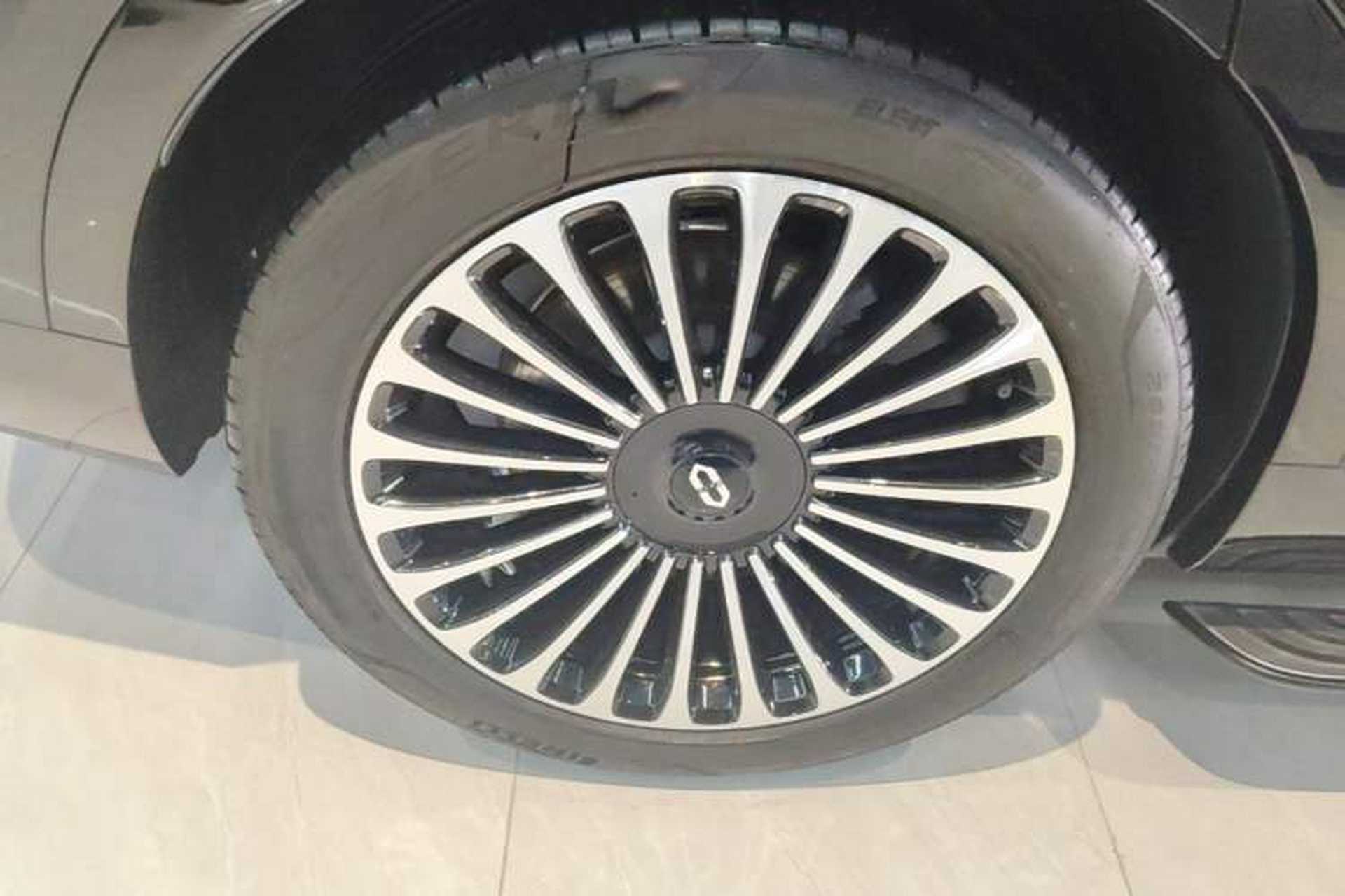 Used Hima AITO M9 2025 Extended-Range Ultra Version 52 kWh 6-Seater Exterior 5