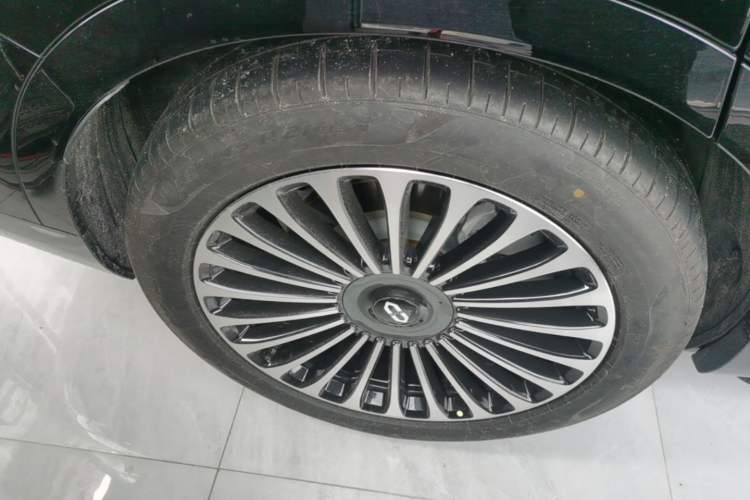 Used Hima AITO M9 2025 Extended-Range Ultra Version 52 kWh 6-Seater Exterior 5