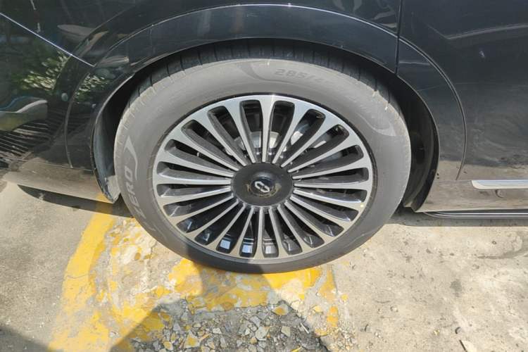 Used Hima AITO M9 2025 Extended-Range Ultra Version 52 kWh 6-Seater Exterior 5