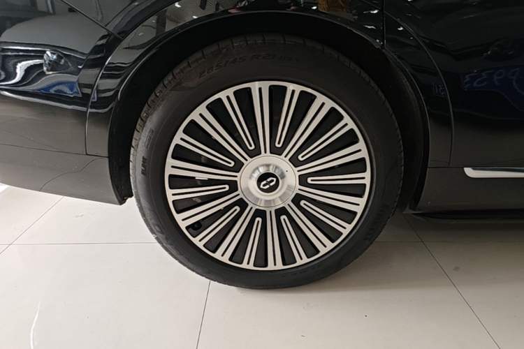 Used Hima AITO M9 2025 Extended-Range Ultra Version 52 kWh 5-Seater Edition Exterior 5
