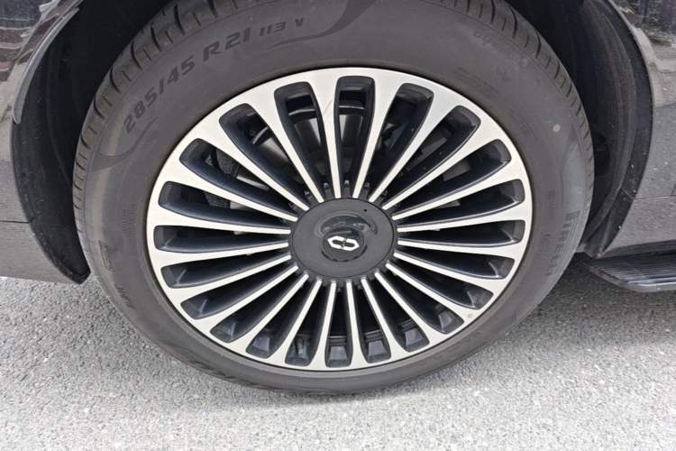 Used Hima AITO M9 2025 Extended-Range Ultra Version 52 kWh 6-Seater Exterior 5