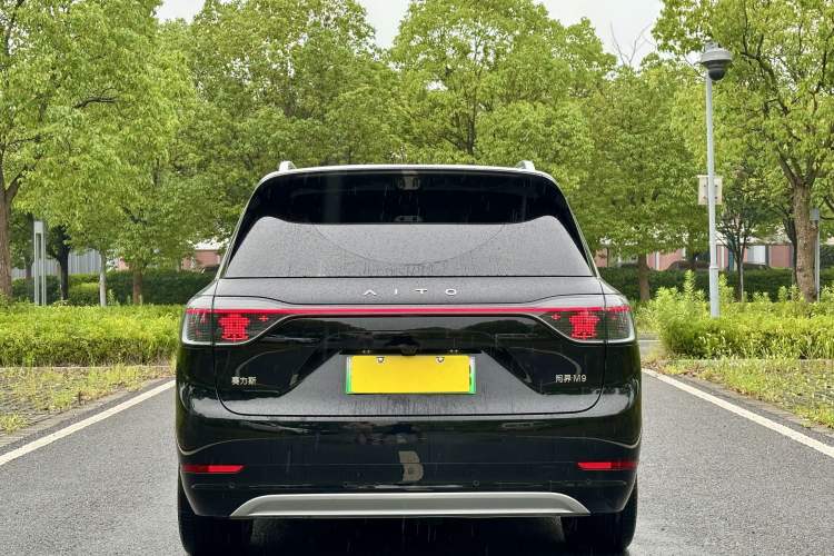 Used Hima AITO M9 2025 Extended-Range Ultra Version 52 kWh 6-Seater Exterior 7