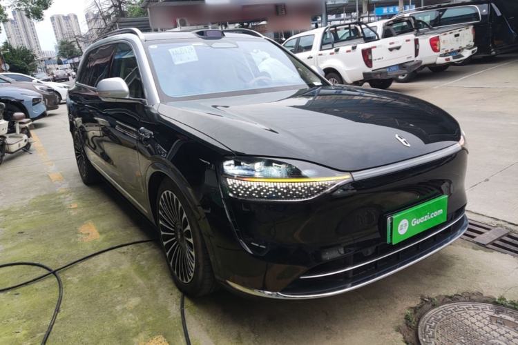 Used Hima AITO M9 2025 Extended-Range Ultra Version 52 kWh 6-Seater Front Right 45 Deg