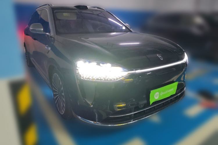 Used Hima AITO M9 2025 Extended-Range Max Version 52 kWh 5-Seater Edition Front Right 45 Deg