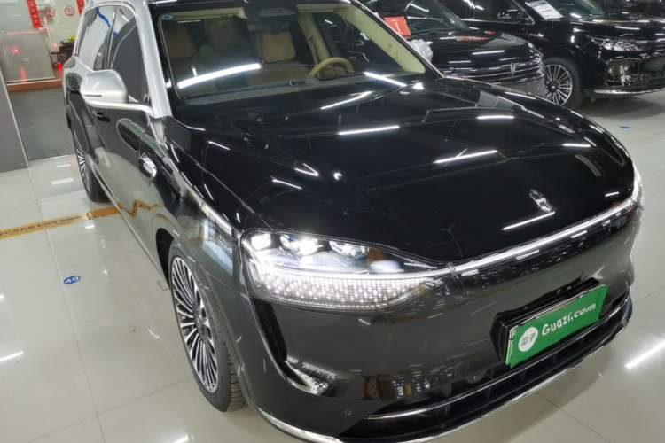 Used Hima AITO M9 2025 Extended-Range Ultra Version 52 kWh 6-Seater Front Right 45 Deg