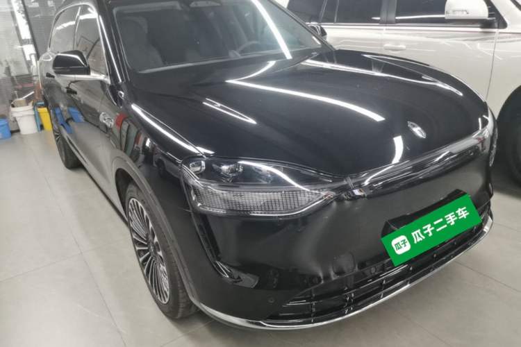 Used Hima AITO M9 2025 Extended-Range Ultra Version 52 kWh 5-Seater Edition Front Right 45 Deg