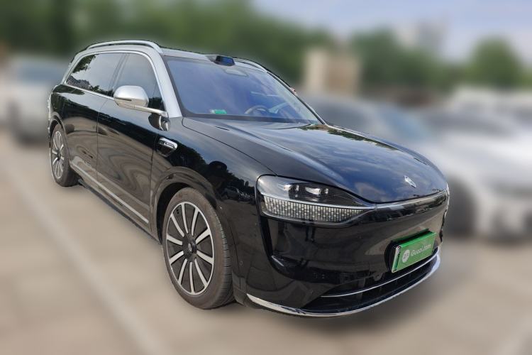 Used Hima AITO M9 2025 Extended-Range Max Version 52 kWh 5-Seater Edition Front Right 45 Deg