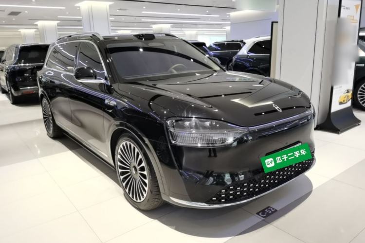Used Hima AITO M9 2025 Extended-Range Max Version 52 kWh 6-Seater Edition Front Right 45 Deg